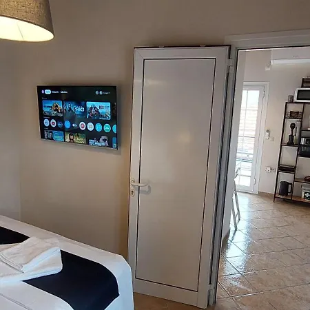 Апартаменты Κeas Living Yard