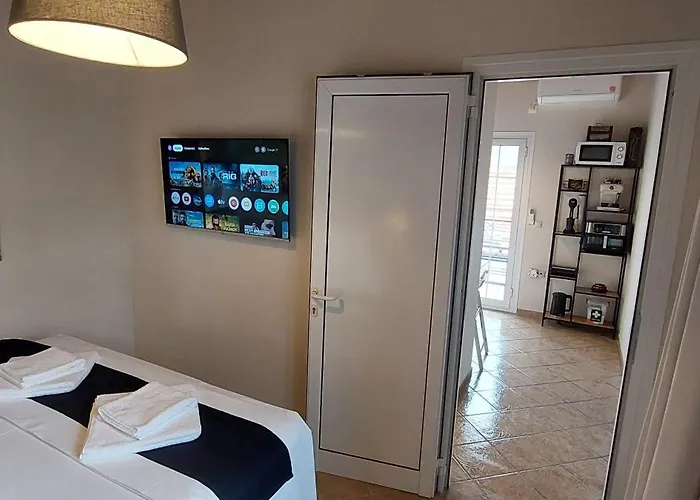 Апартаменты Κeas Living Yard