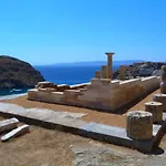 κeas Living Yard